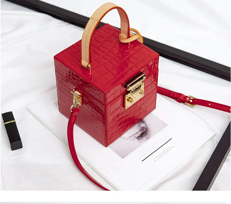 small square box bag