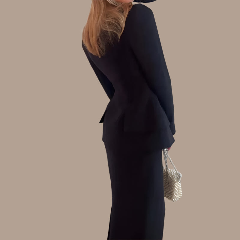 Elegant simple 2 peace Suit
